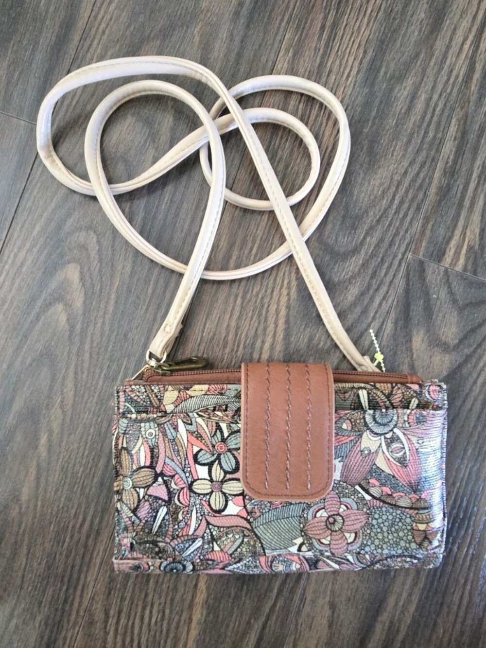 SAKROOTS "Sienna Spirit Desert" Faux Leather Crossbody Wallet NWOT - Picture 6 of 7